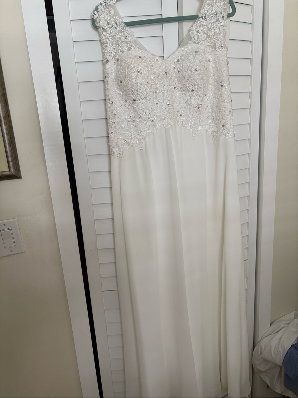 Wedding gown
